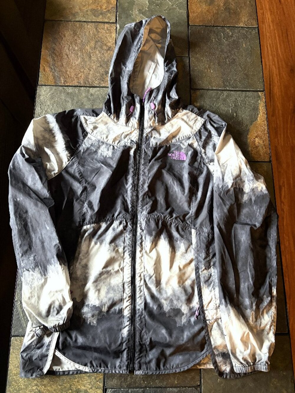 The North Face women's flyweight tie dye Windwall hooded windbreaker jacket S